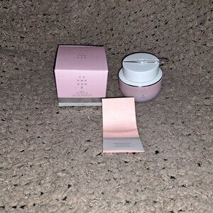 YEHWADAM Plum Flower Revitalizing Cream 50ml  K-Beauty-New/Boxed Expiry 2027